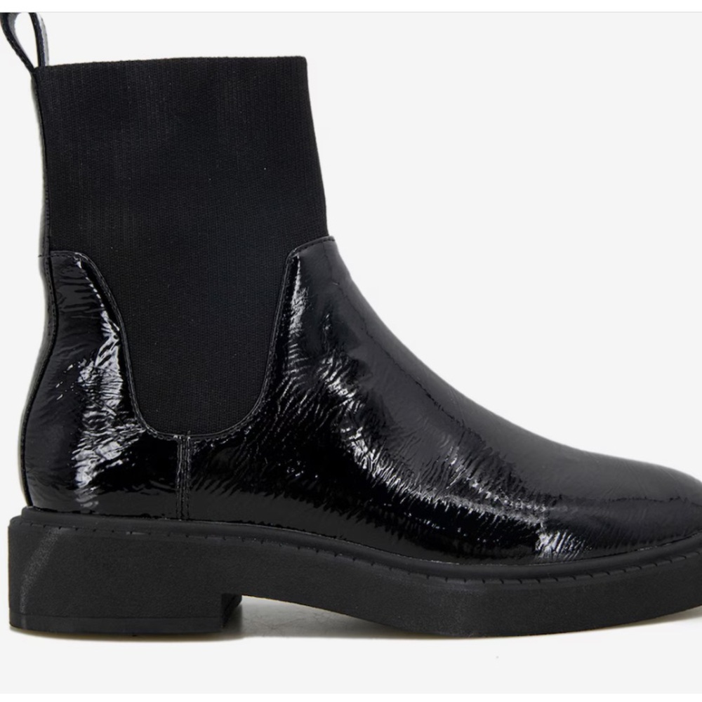 Andre Assous Black Violet Booties - BRAND NEW